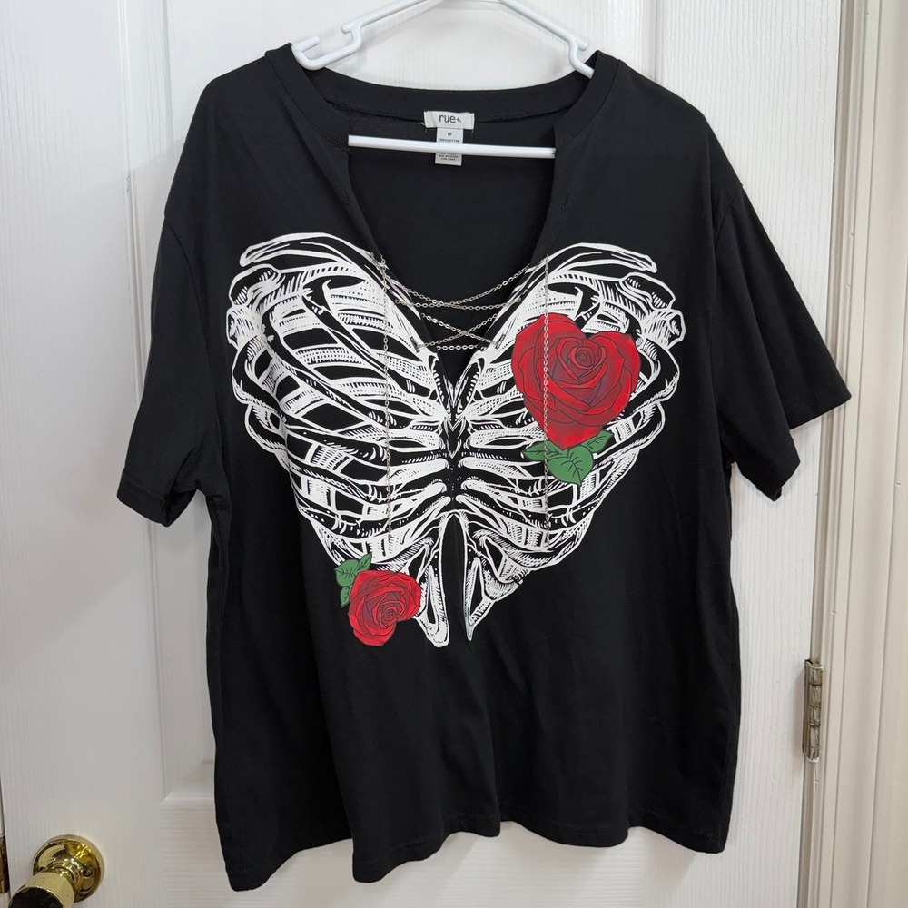 Rue+ black skeleton heart rose chain grunge emo relaxed short sleeve shirt 1X